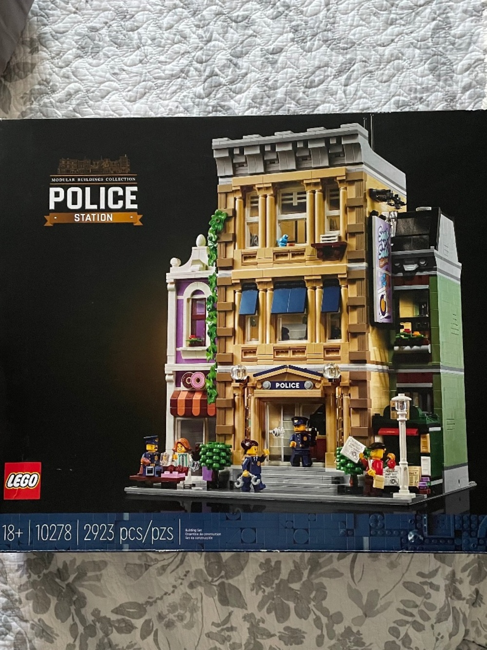 Brand New Unopened Lego Creator Expert Modular Police Station 10278 with 2923 pc